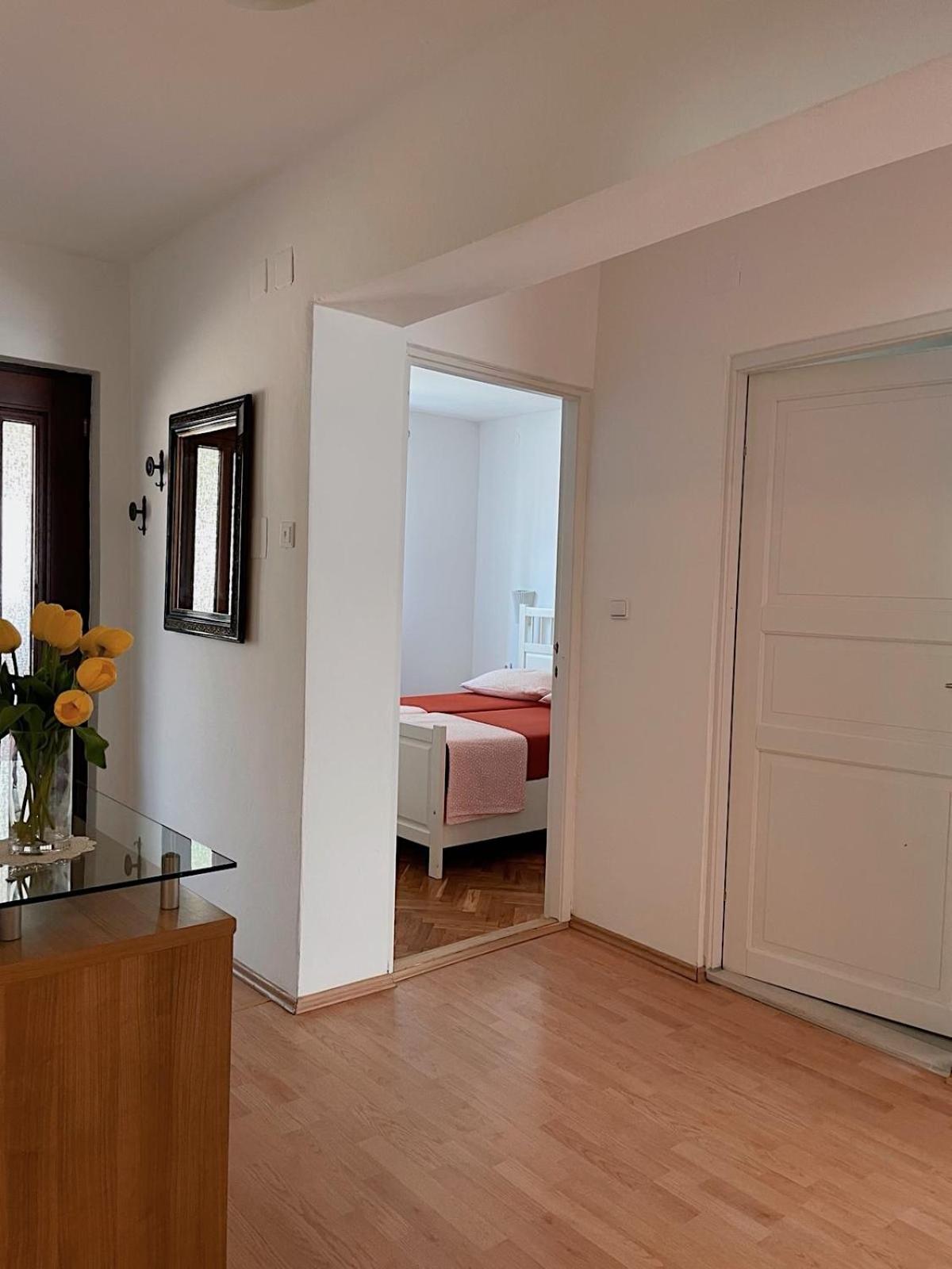 Apartmani Marin Medulin Exteriör bild